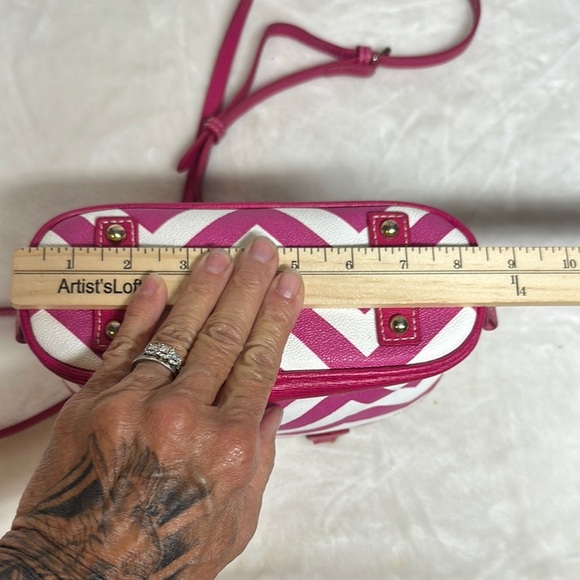 Dooney & Bourke Pink and White Crossbody Bag with Chevron Pattern - Picture 8 of 15